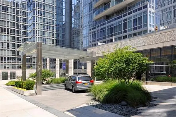 Rented by Corcoran | media 29