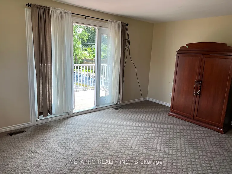 1294 Pinegrove Rd — Photo 6