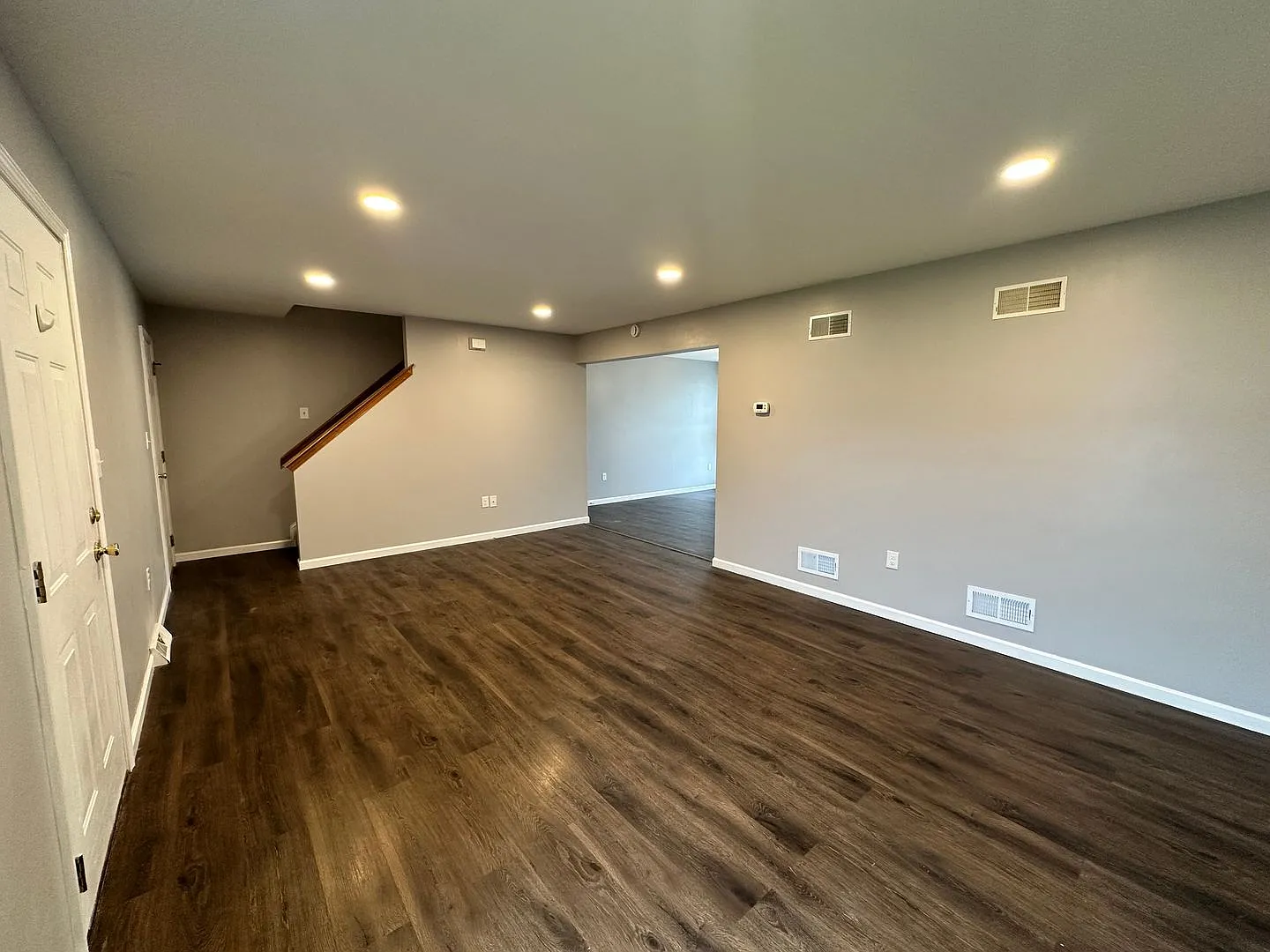 Welcome Home to 206 Lighthouse Drive! — Photo 4