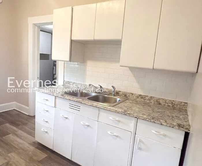 2304 22nd St SW — Photo 7
