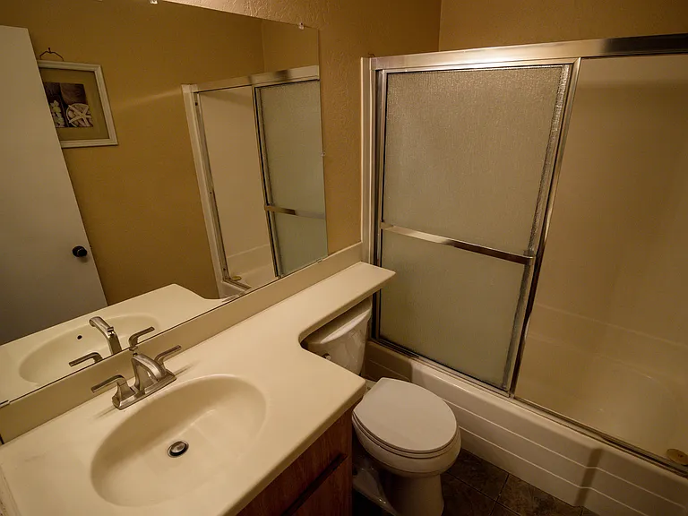 1943 S Belle Ave — Photo 15
