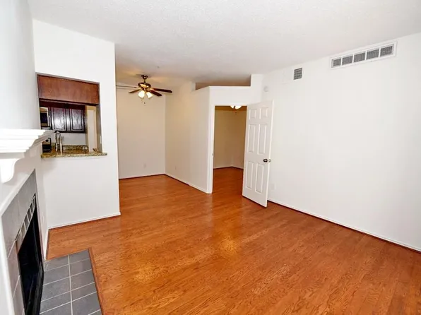 3701 Cedarplaza Ln #207, Dallas, TX 75209