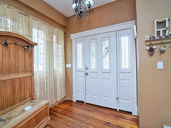 5th image of 15 Alpine Ave
