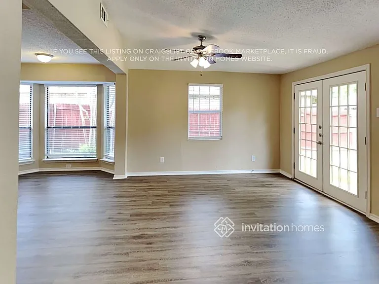 2306 Lakeshore Ln — Photo 6