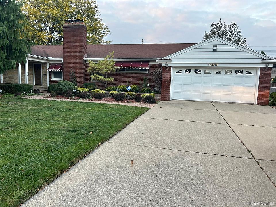1st image of 15910 Crescent Ave