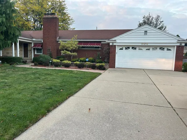 15910 Crescent Ave, Allen Park, MI 48101