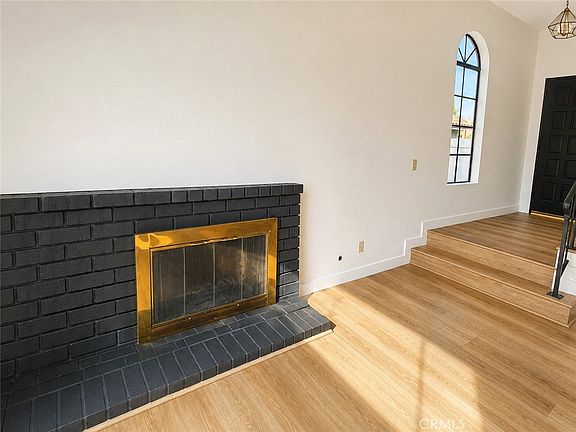 5th image of 15583 Oak Springs Rd