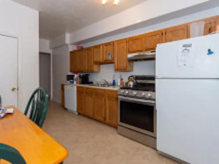 14 Ashford St #A — Photo 3