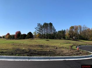 2166 Maple Leaf Ln NE, Owatonna, MN 55060