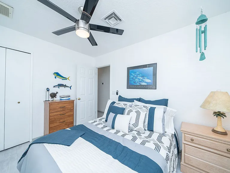3910 Coral Reef Dr — Photo 11