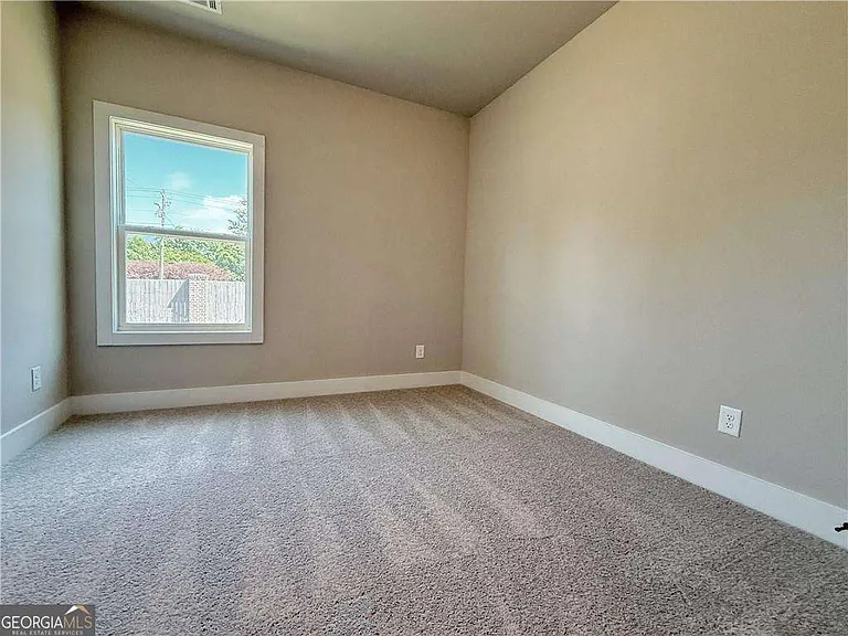 5704 Urban Vlg W — Photo 20