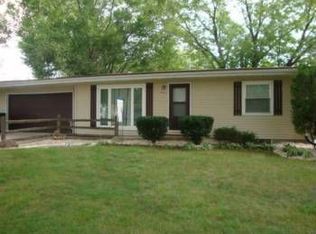 2941 S Iris Dr, Beloit, WI 53511