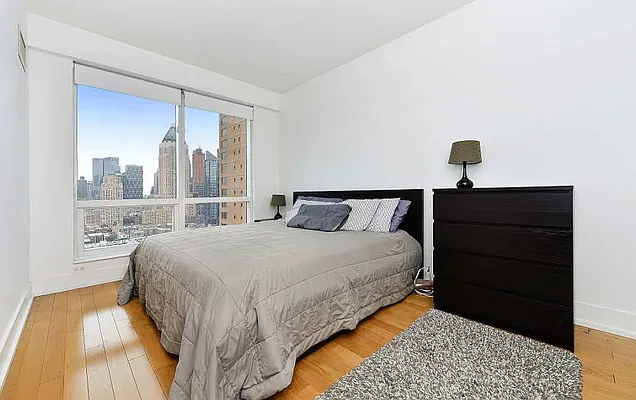 Rented by Spire Group | media 18