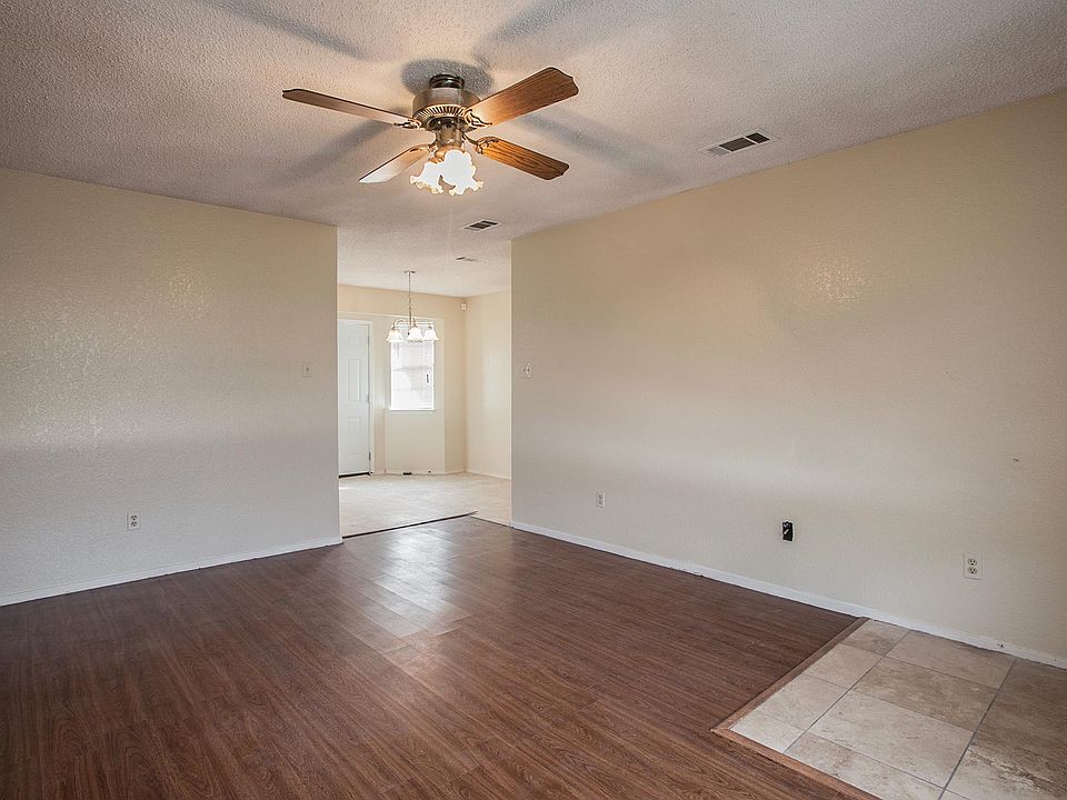 1st image of 2406 Kirk Cir