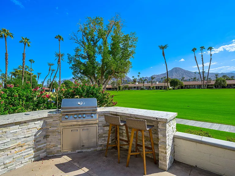 75593 Desert Horizons Dr — Photo 2
