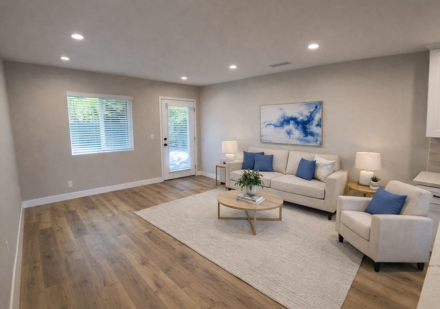 4BD/2BA Easy Walk to Campus — Photo 1