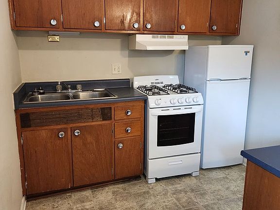3rd image of 413 S 2nd St #4