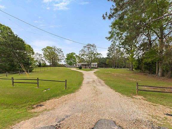 2nd image of 220 Dubose Rd