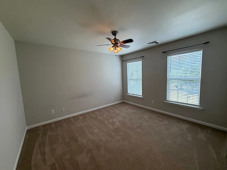 1108 Harding Dr — Photo 25