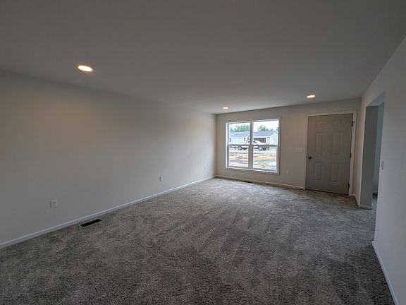 5th image of 268 Stern Dr Lot 16