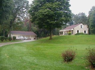 7215 Ravine Rd, Kalamazoo, MI 49009