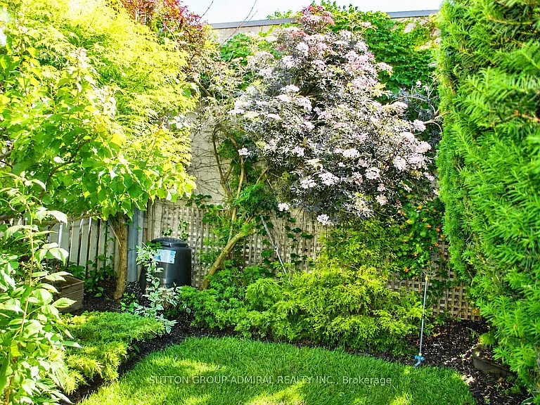 101 Laughton Ave — Photo 17