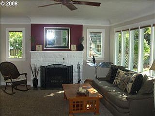 1st image of 5215 NW Lincoln Ave