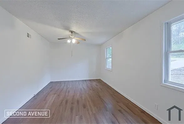 3 bed, 983 sqft, $1,750 — Photo 3