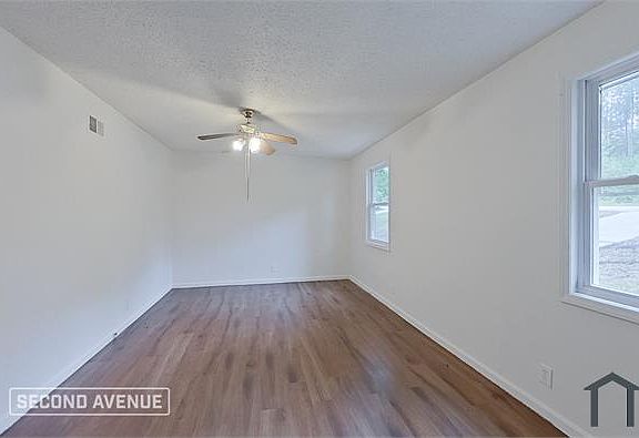3rd image of 232 Lakeridge Pkwy