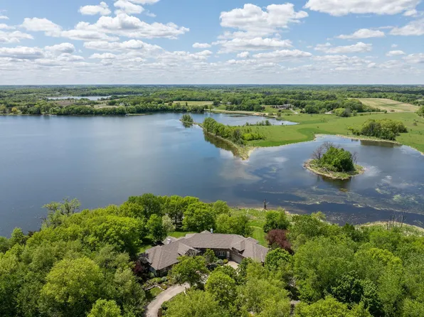 5441 Raven Point Rd, Prior Lake, MN 55372