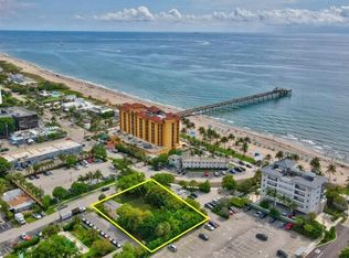 2070 NE 1st St, Deerfield Beach, FL 33441