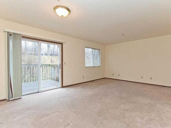 4th image of 4134 Woodrush Ln NW