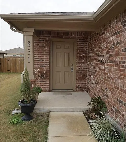 351 Musgrav — Photo 2