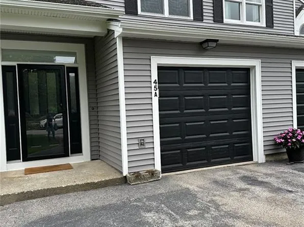 45 Stone Trl #A, North Providence, RI 02904