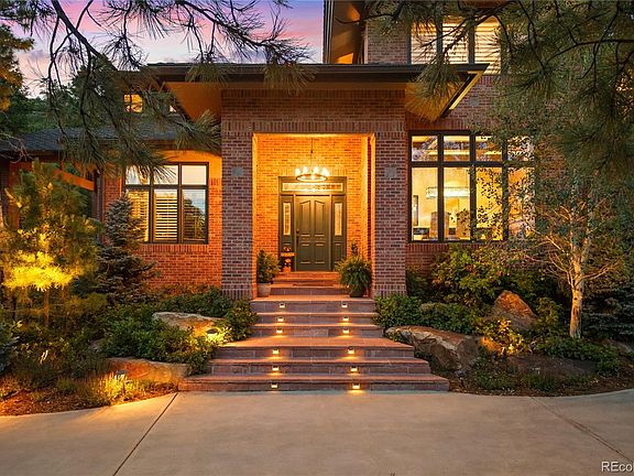 3rd image of 10 Castle Pines Drive N