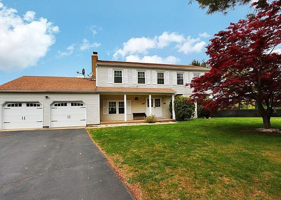 2nd image of 19 High Point Way