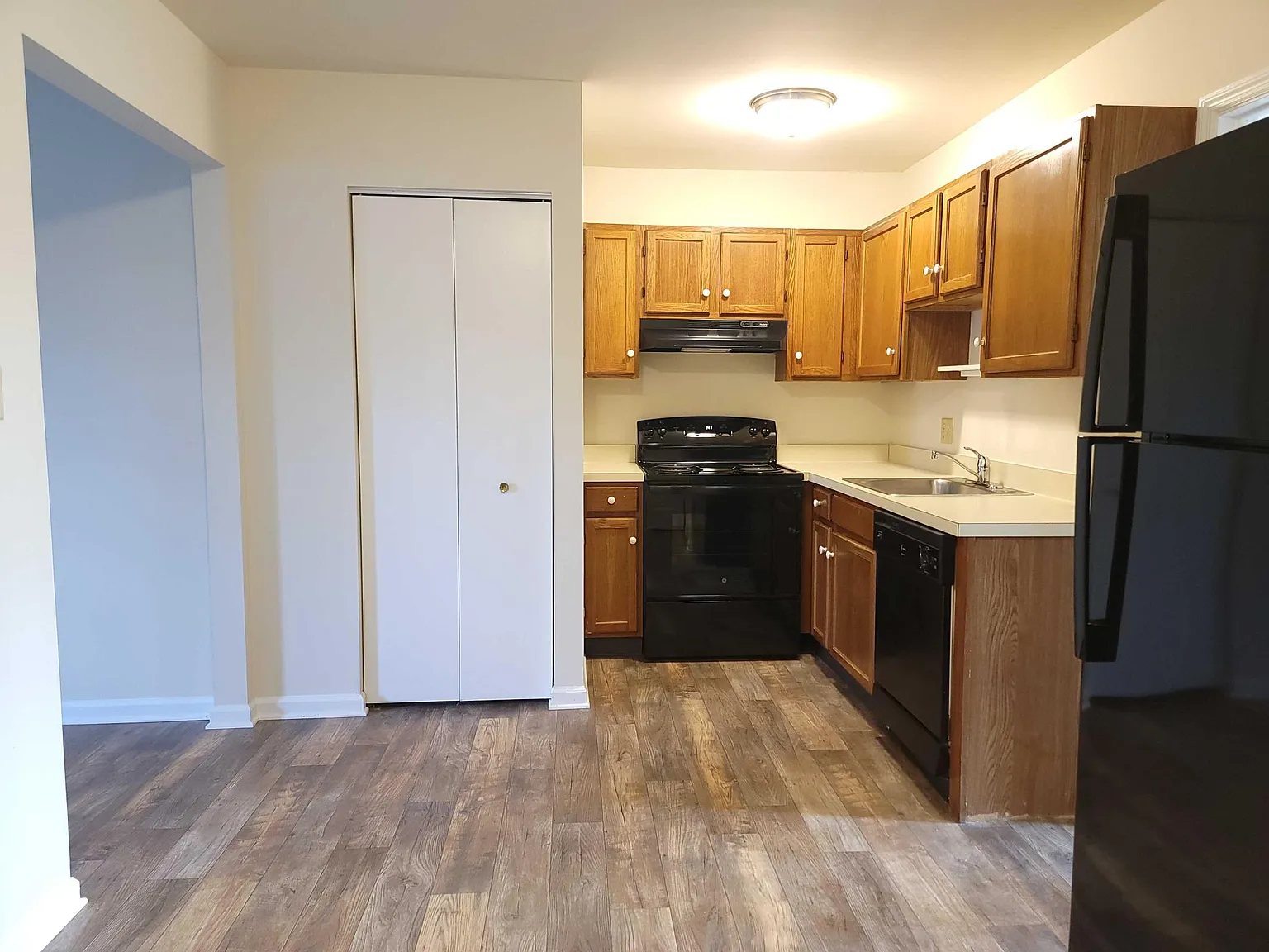 1 bed, $1,195 — Photo 4