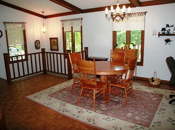 4th image of 134 Sycamore Cir