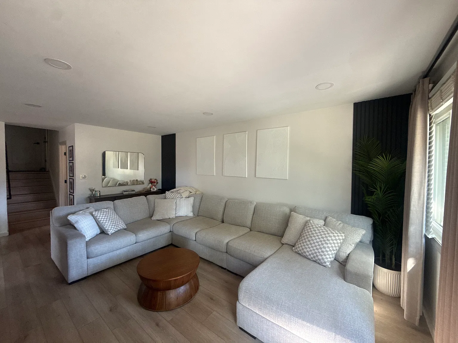 3 bed, 960 sqft, $2,550 — Photo 3