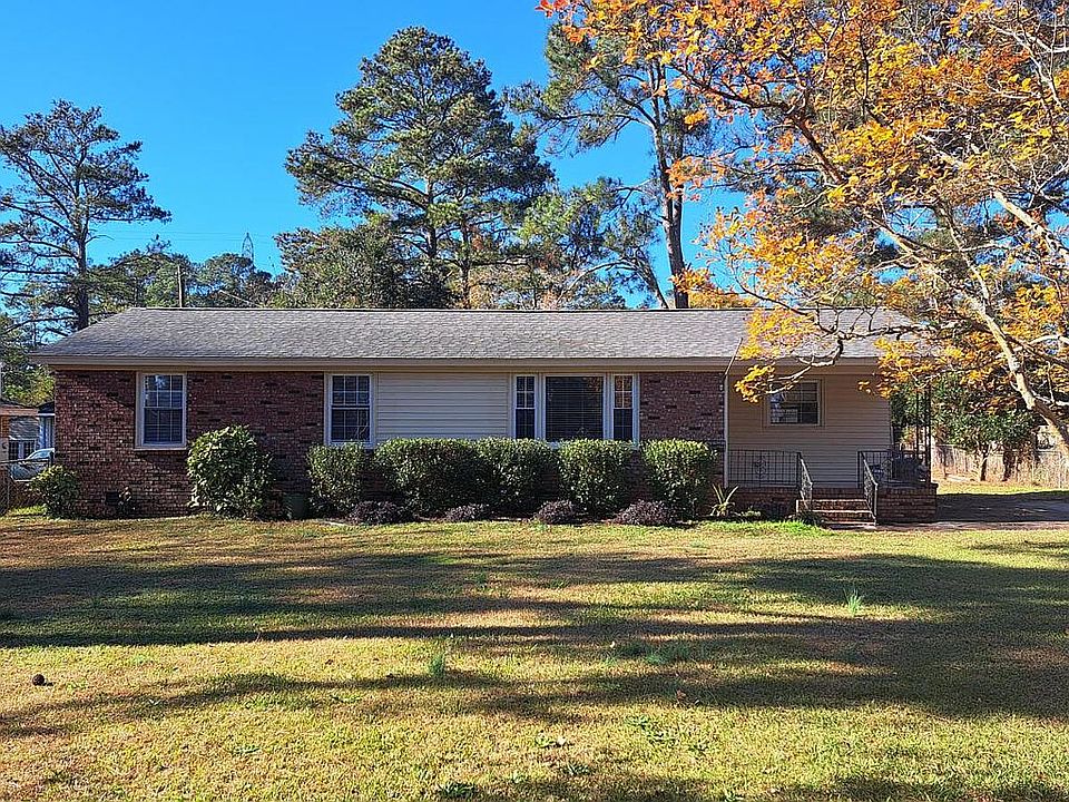 1st image of 585 Dawn Dr