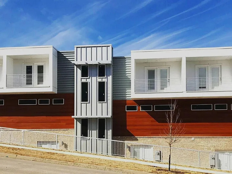 Hog Trough Townhouses — Photo 1