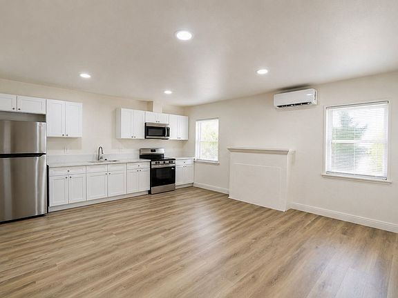 5th image of 4723 Arlington Ave