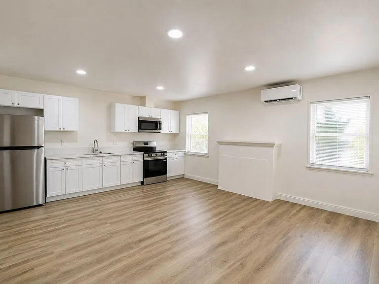 4723 Arlington Ave — Photo 5