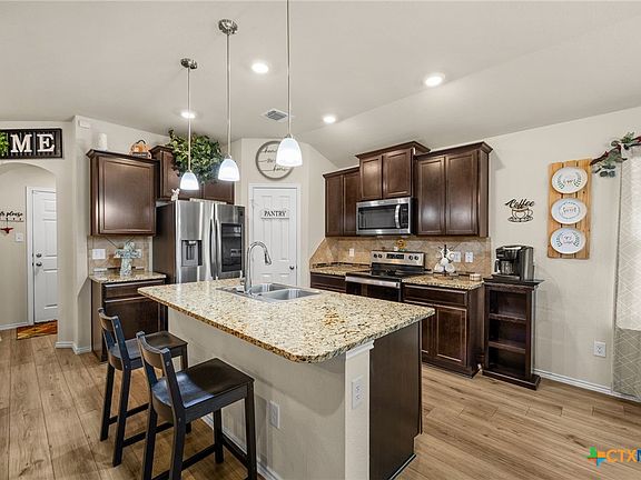 3rd image of 307 Paddock Ln
