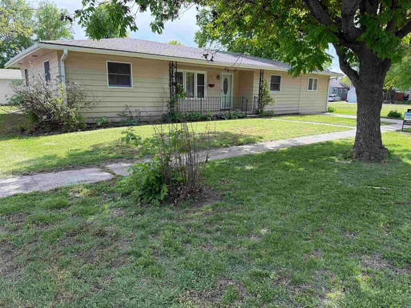 512 Campbell Ave, Clyde, KS 66938