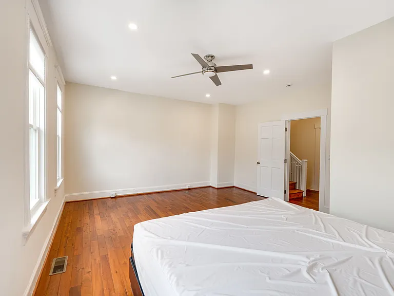 707 Quincy St NW — Photo 18