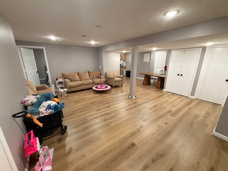 4832 Diane Dr — Photo 1