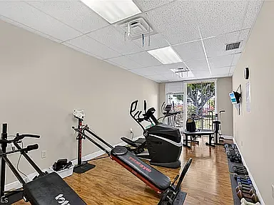 2244 Winkler Ave #108 — Photo 52
