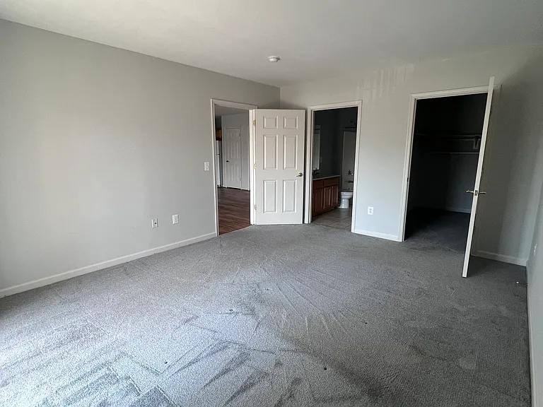 Dunn Loring Metro Apartments — Photo 7