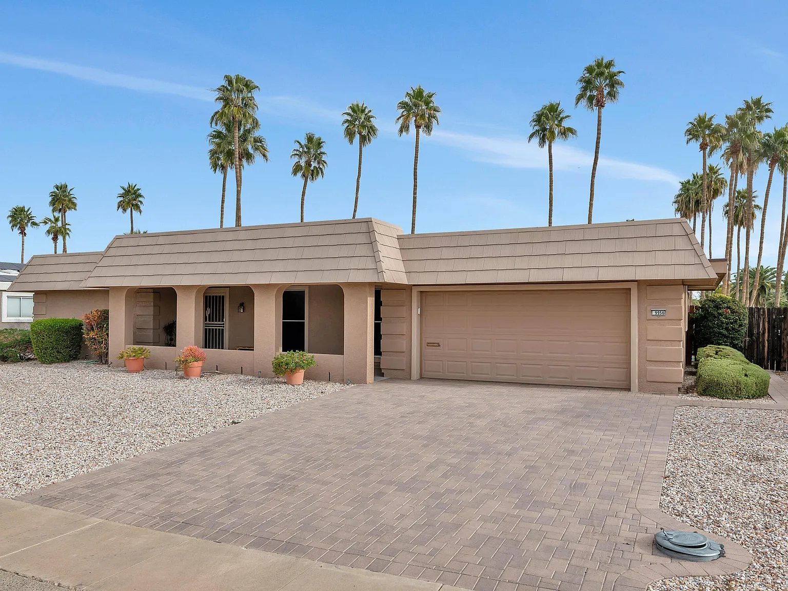2 bed, 1.5 bath, 1568 sqft, $2,800 — Photo 3